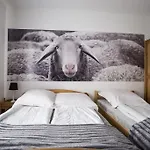 Gronik Bed & Breakfast 3*